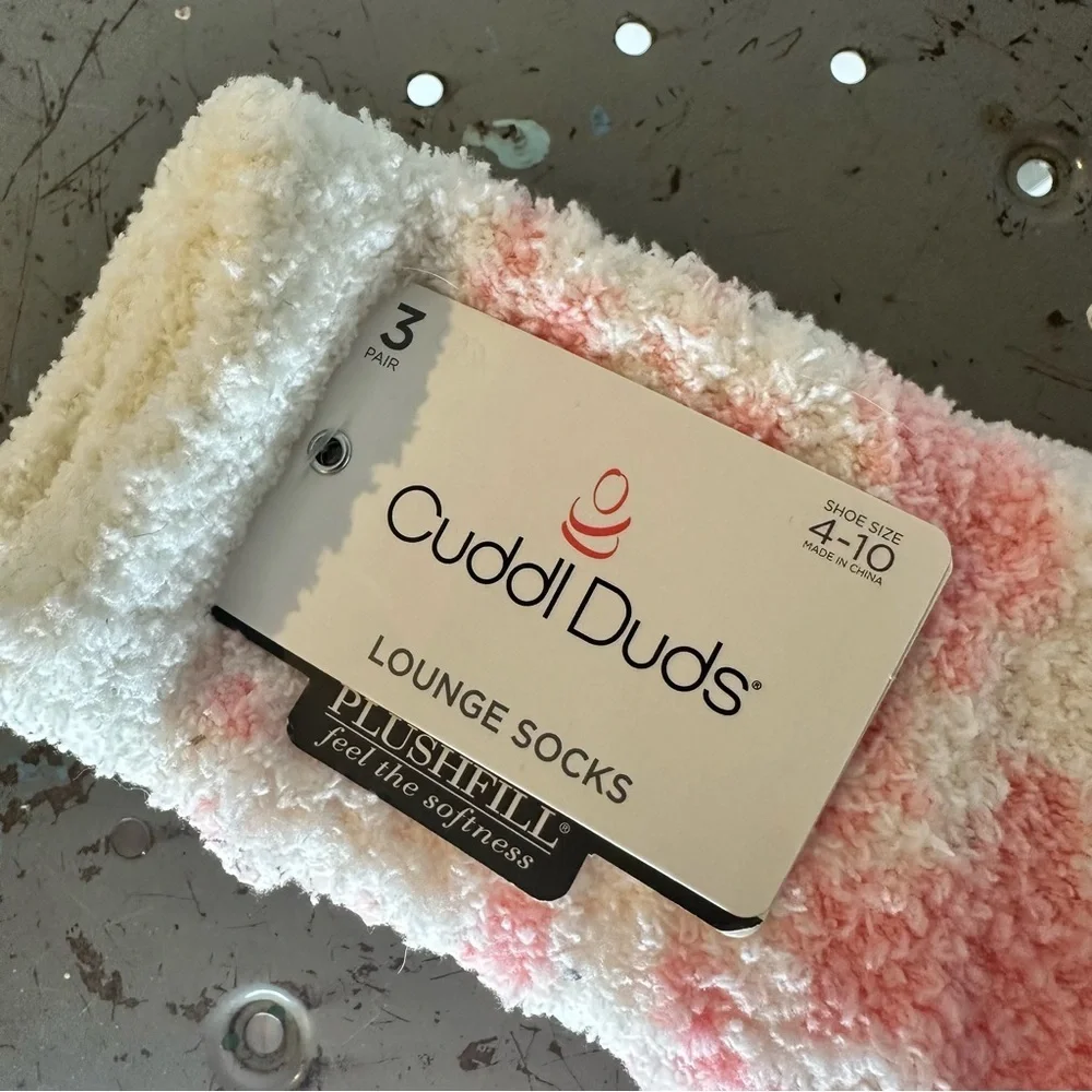 Cuddl Duds Plushfill Lounge Socks in Pink and White 3 Pair